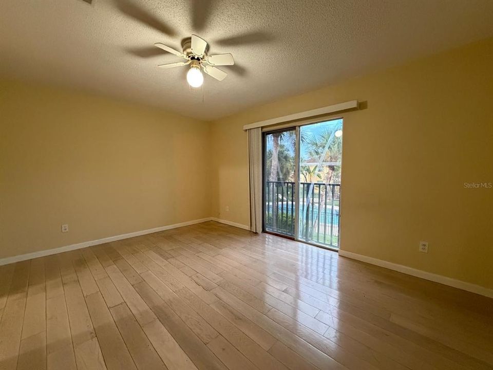 For Rent: $1,750 (2 beds, 1 baths, 1268 Square Feet)