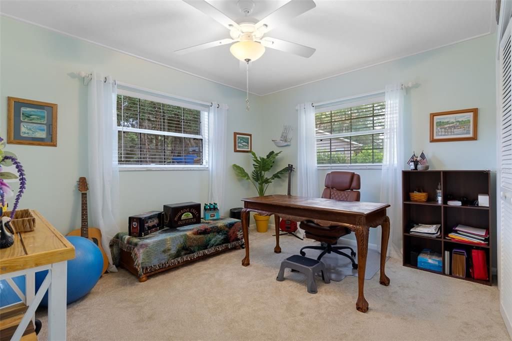 En Venta: $354,900 (3 camas, 2 baños, 1636 Pies cuadrados)
