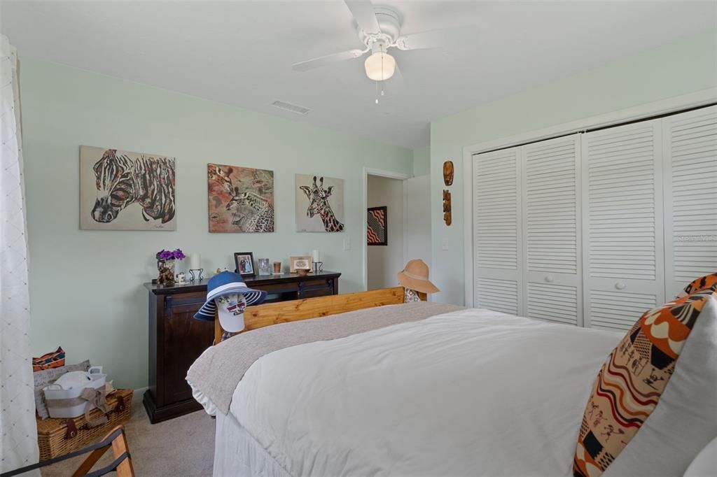 En Venta: $354,900 (3 camas, 2 baños, 1636 Pies cuadrados)