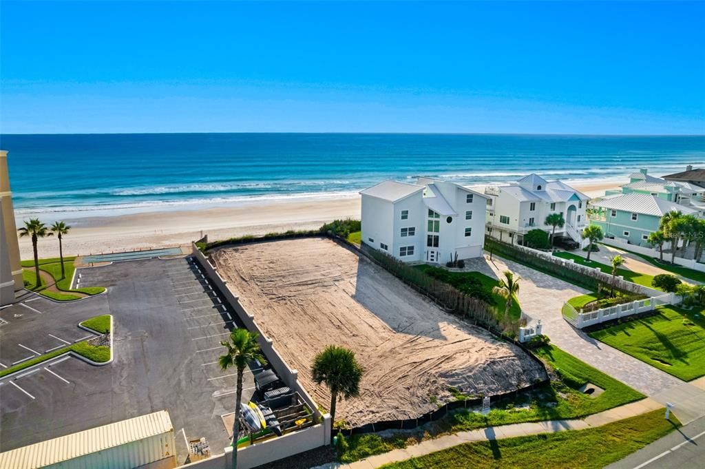 En Venta: $2,200,000 (0.28 acres)