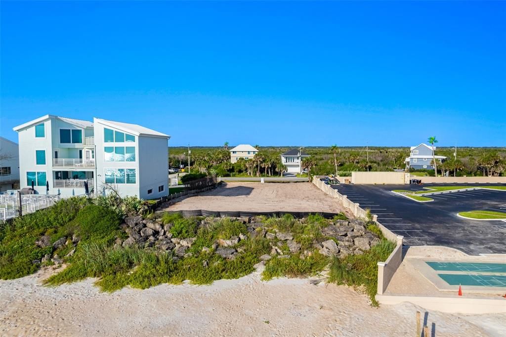 En Venta: $2,200,000 (0.28 acres)
