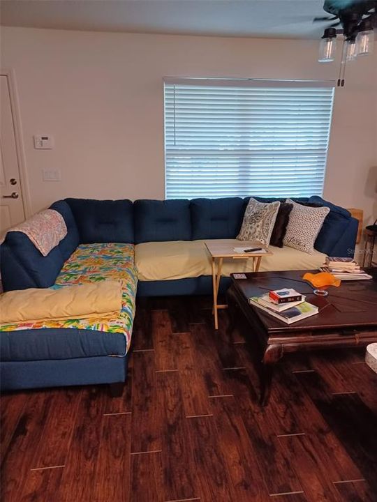 For Rent: $2,200 (3 beds, 1 baths, 1086 Square Feet)