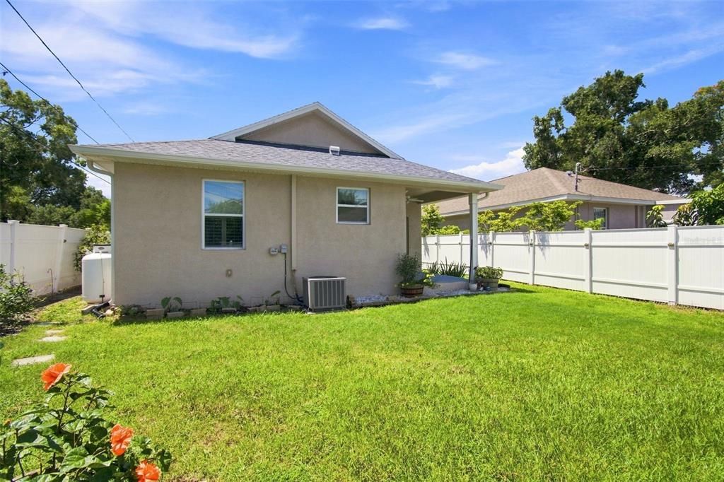 Activo con contrato: $479,900 (3 camas, 2 baños, 1663 Pies cuadrados)