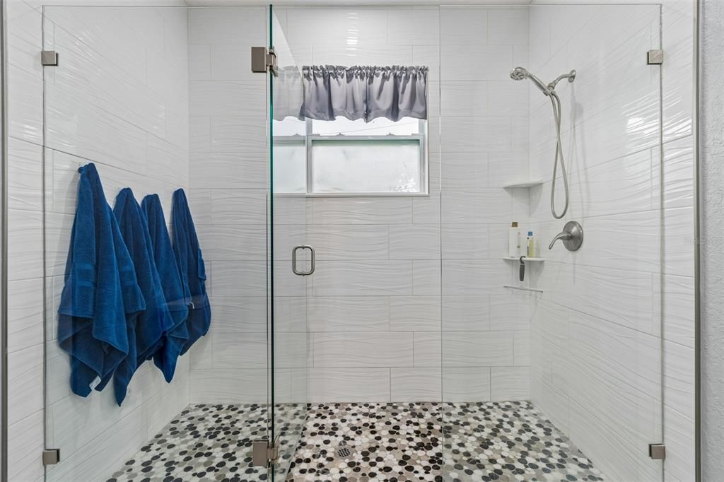 Activo con contrato: $479,900 (3 camas, 2 baños, 1663 Pies cuadrados)