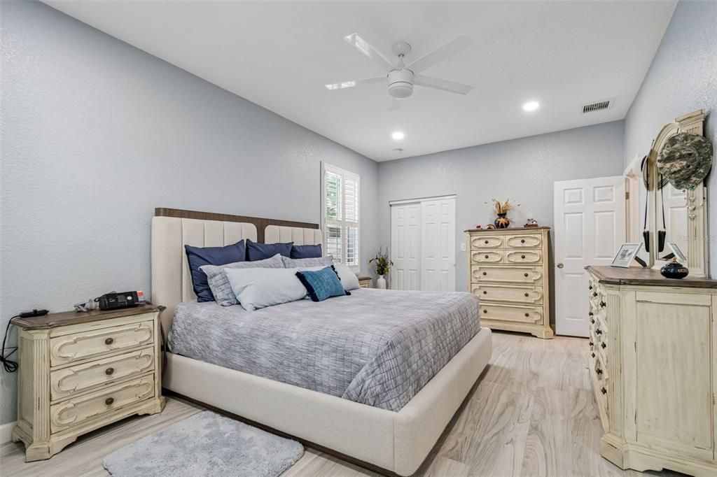 Activo con contrato: $479,900 (3 camas, 2 baños, 1663 Pies cuadrados)