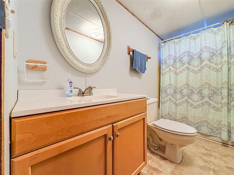 En Venta: $699,000 (3 camas, 2 baños, 1064 Pies cuadrados)