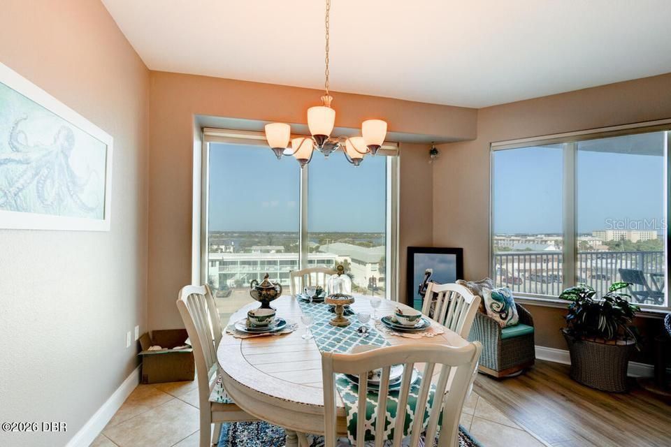 For Sale: $650,000 (3 beds, 2 baths, 1808 Square Feet)