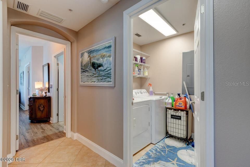For Sale: $650,000 (3 beds, 2 baths, 1808 Square Feet)