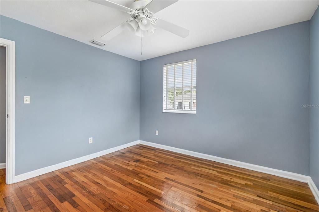 For Rent: $1,850 (2 beds, 1 baths, 1848 Square Feet)