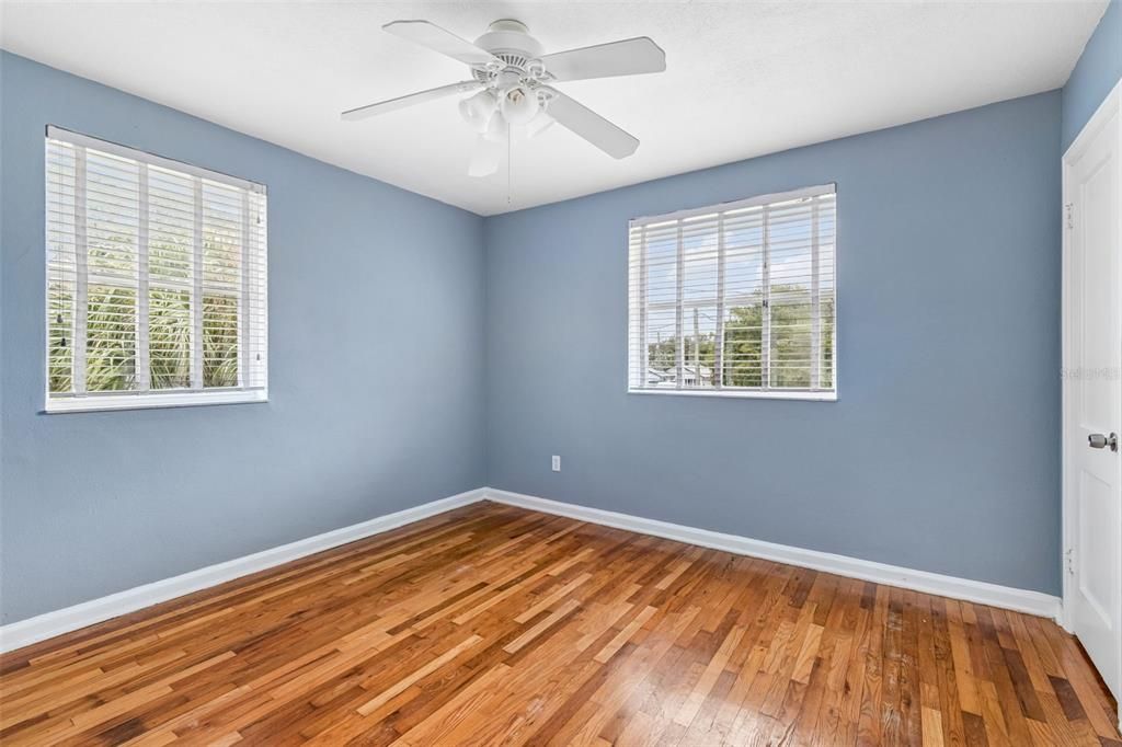For Rent: $1,850 (2 beds, 1 baths, 1848 Square Feet)