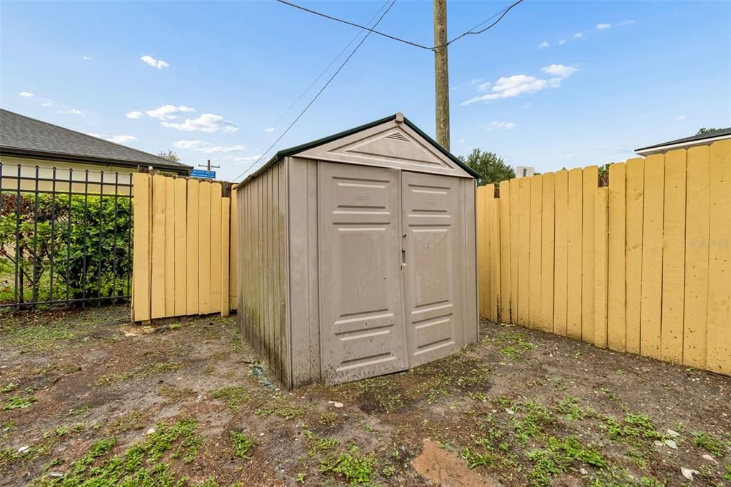 For Rent: $1,850 (2 beds, 1 baths, 1848 Square Feet)