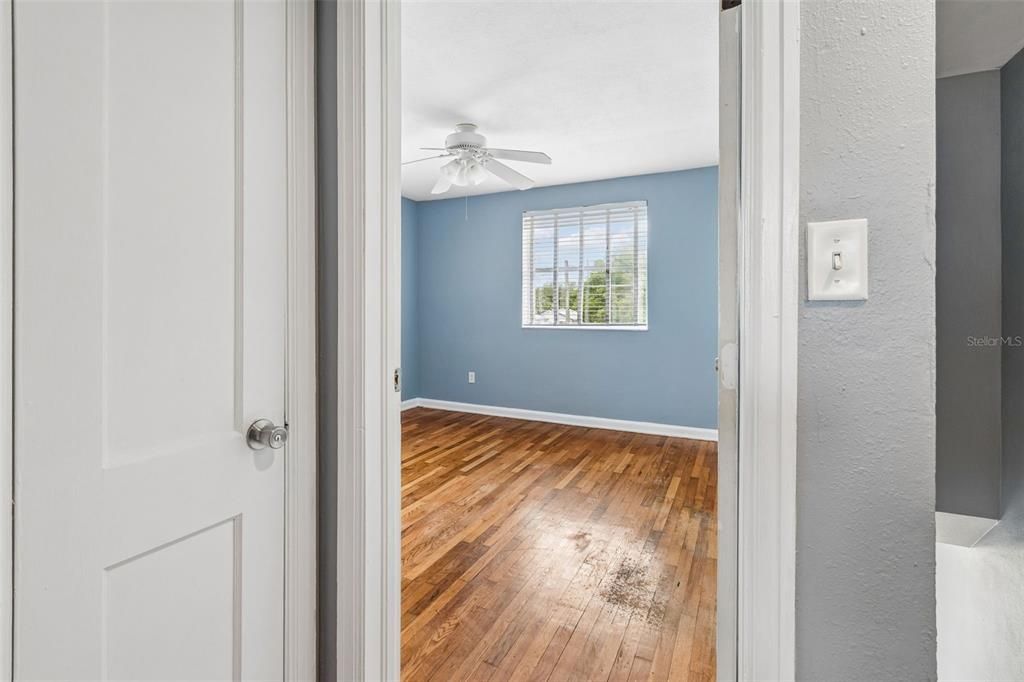 For Rent: $1,850 (2 beds, 1 baths, 1848 Square Feet)