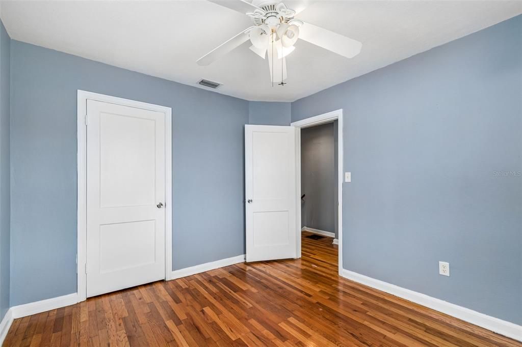 For Rent: $1,850 (2 beds, 1 baths, 1848 Square Feet)