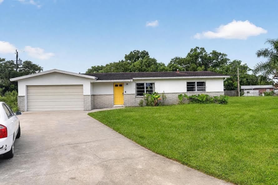 For Sale: $225,000 (3 beds, 2 baths, 1210 Square Feet)
