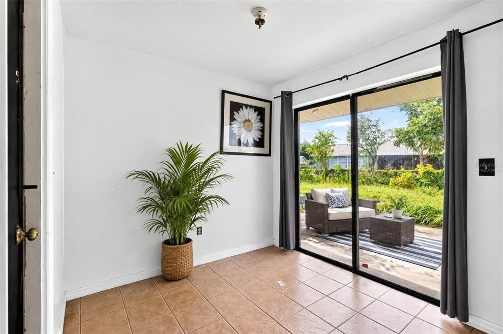 For Sale: $199,000 (3 beds, 2 baths, 1210 Square Feet)