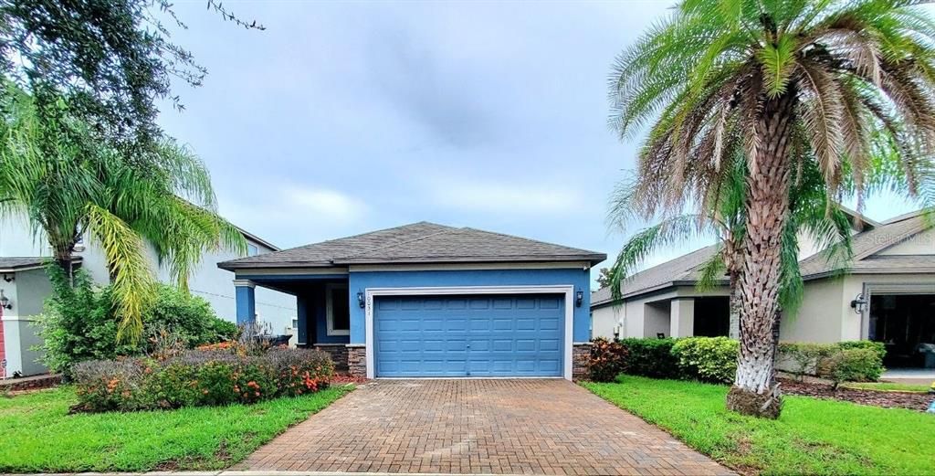Recently Rented: $2,000 (3 beds, 2 baths, 1526 Square Feet)