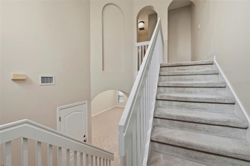 For Sale: $234,900 (2 beds, 2 baths, 1291 Square Feet)