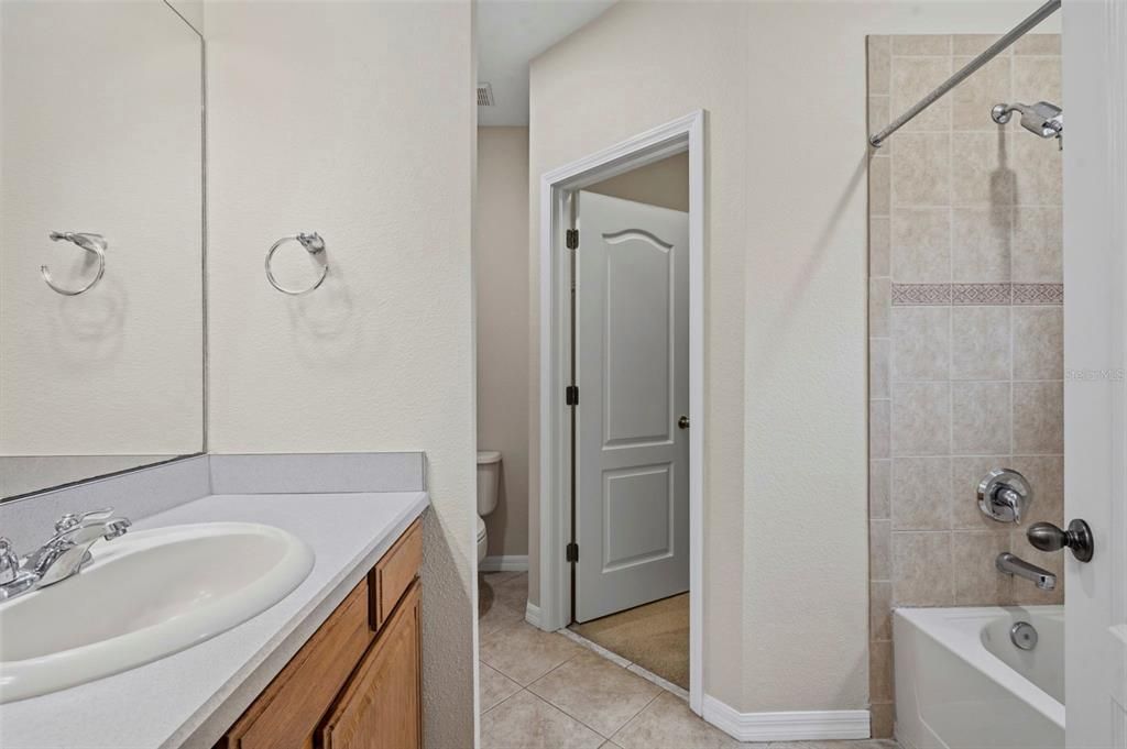 For Sale: $234,900 (2 beds, 2 baths, 1291 Square Feet)