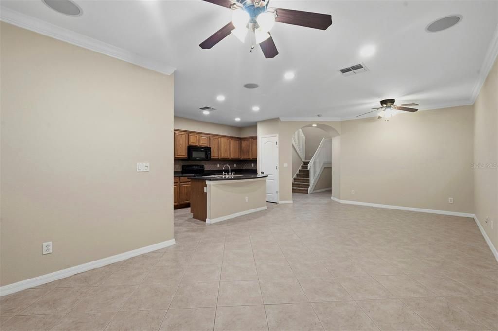 For Sale: $234,900 (2 beds, 2 baths, 1291 Square Feet)
