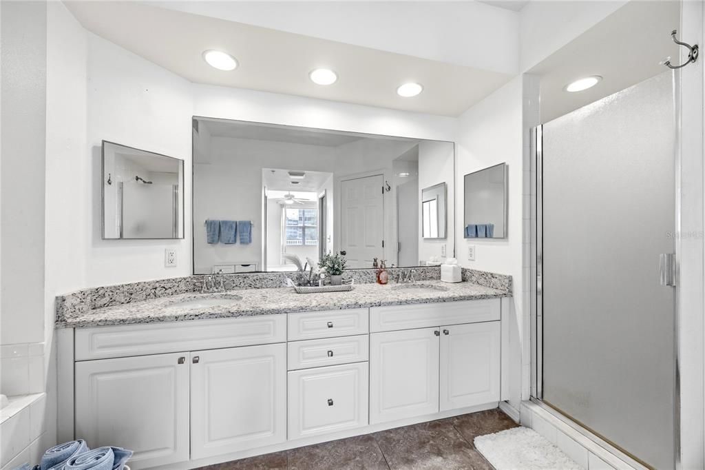 For Sale: $489,900 (3 beds, 2 baths, 1836 Square Feet)