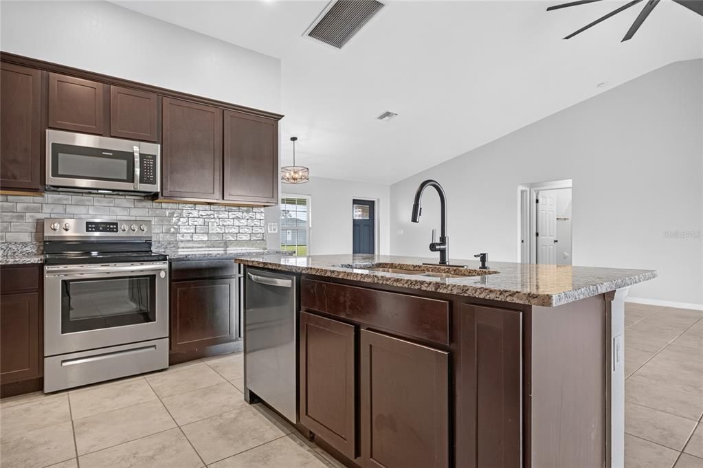 For Sale: $339,900 (4 beds, 2 baths, 1830 Square Feet)