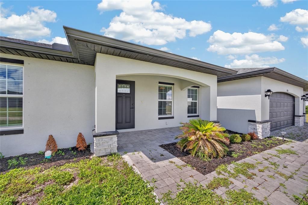 For Sale: $339,900 (4 beds, 2 baths, 1830 Square Feet)
