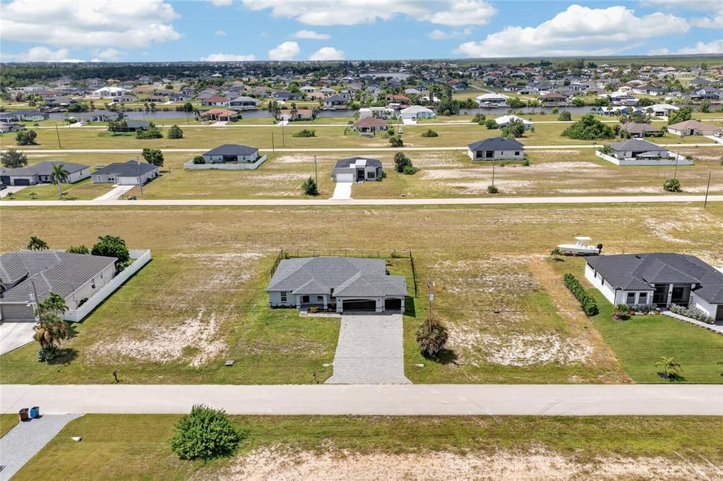 For Sale: $339,900 (4 beds, 2 baths, 1830 Square Feet)