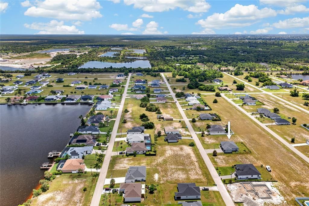 For Sale: $339,900 (4 beds, 2 baths, 1830 Square Feet)