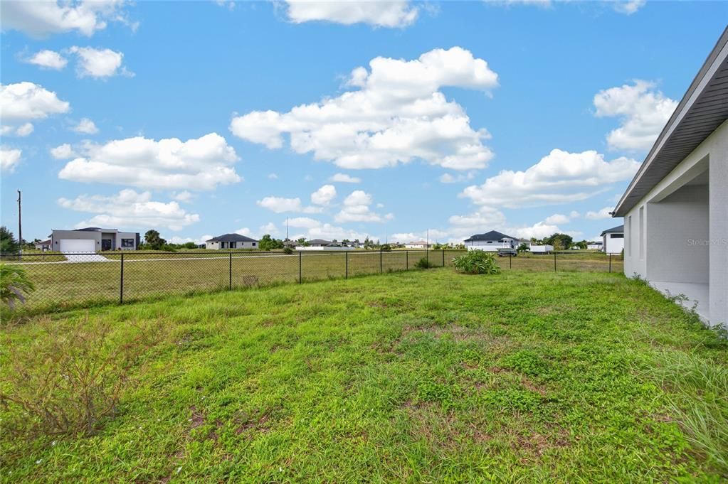 For Sale: $339,900 (4 beds, 2 baths, 1830 Square Feet)