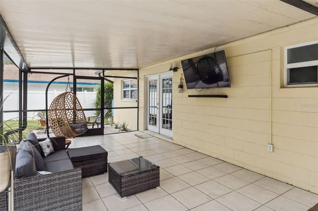 Activo con contrato: $390,000 (2 camas, 2 baños, 1115 Pies cuadrados)