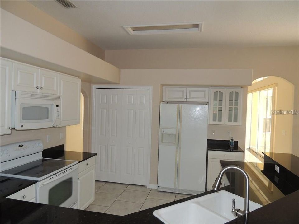 For Rent: $4,650 (4 beds, 3 baths, 3074 Square Feet)