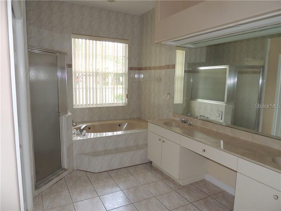 For Rent: $4,650 (4 beds, 3 baths, 3074 Square Feet)