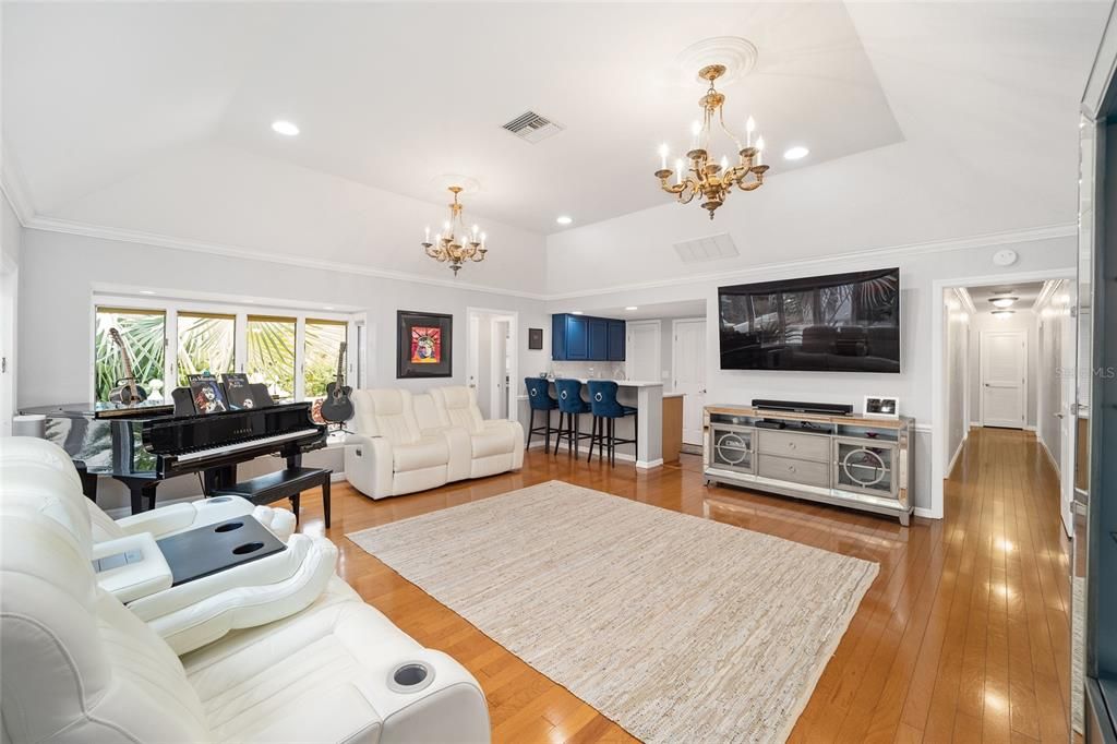 For Sale: $979,900 (4 beds, 4 baths, 3552 Square Feet)