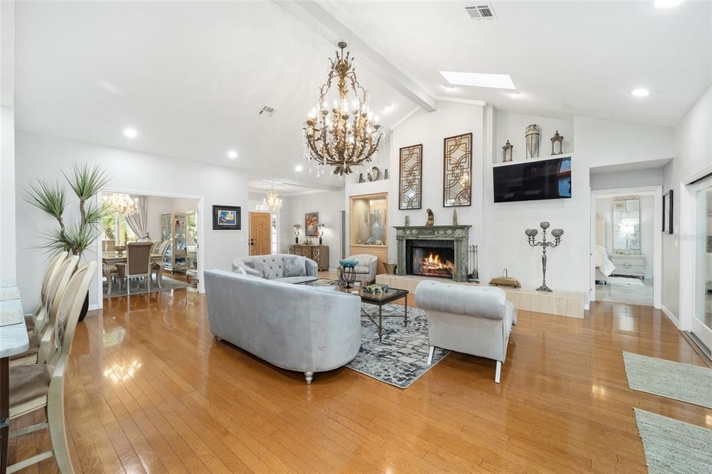 For Sale: $979,900 (4 beds, 4 baths, 3552 Square Feet)