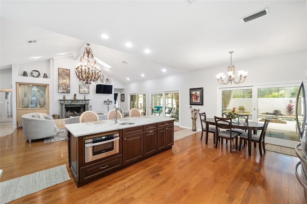 For Sale: $979,900 (4 beds, 4 baths, 3552 Square Feet)