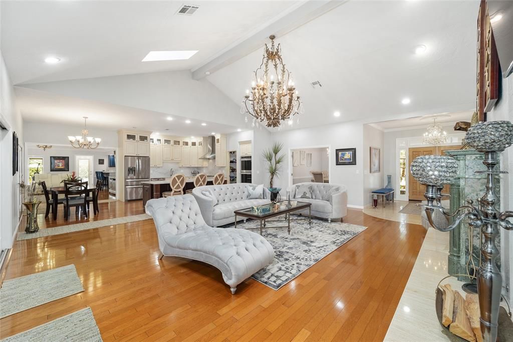 For Sale: $979,900 (4 beds, 4 baths, 3552 Square Feet)