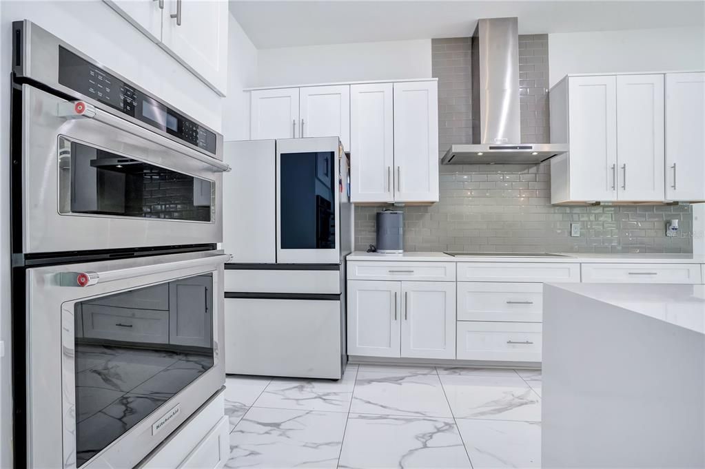 For Sale: $1,460,000 (5 beds, 4 baths, 4263 Square Feet)