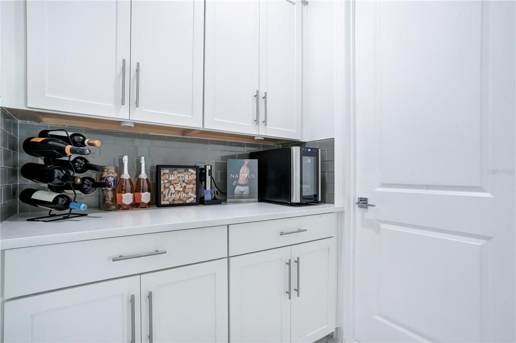 For Sale: $1,460,000 (5 beds, 4 baths, 4263 Square Feet)