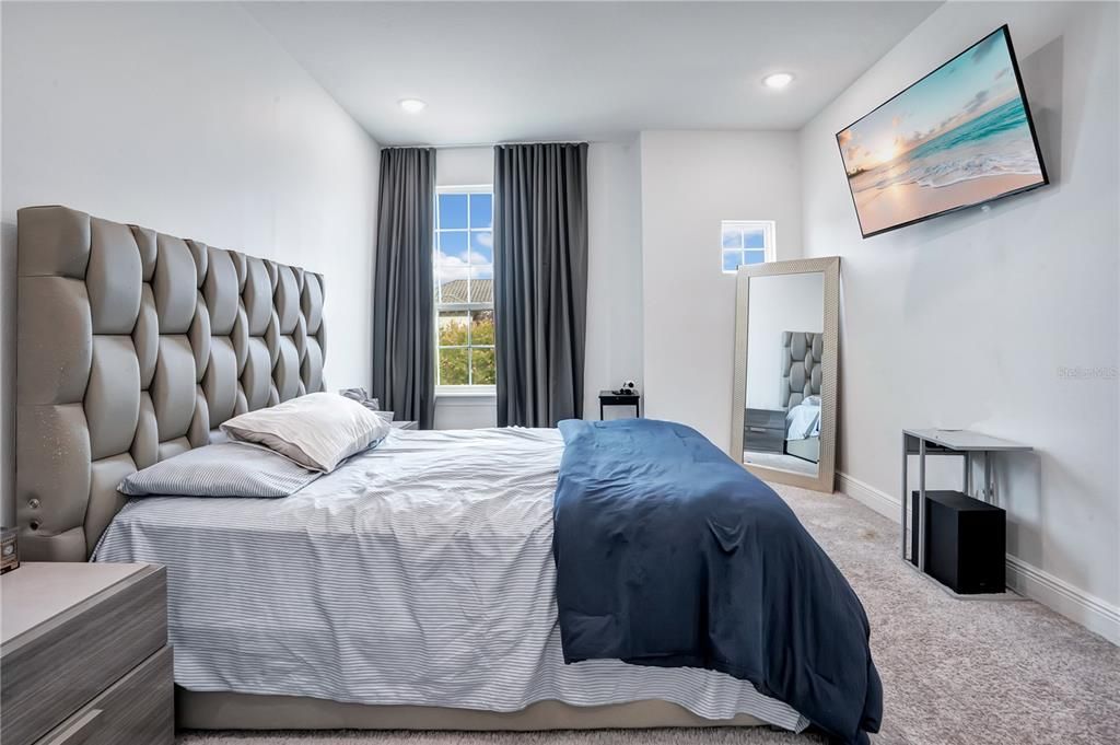 For Sale: $1,460,000 (5 beds, 4 baths, 4263 Square Feet)
