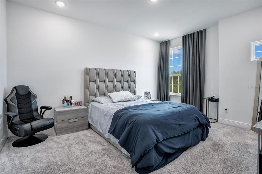 For Sale: $1,460,000 (5 beds, 4 baths, 4263 Square Feet)