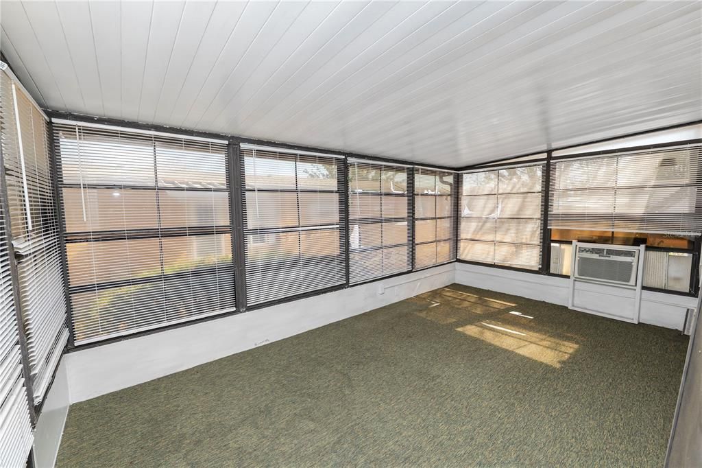 For Sale: $185,000 (2 beds, 2 baths, 1552 Square Feet)