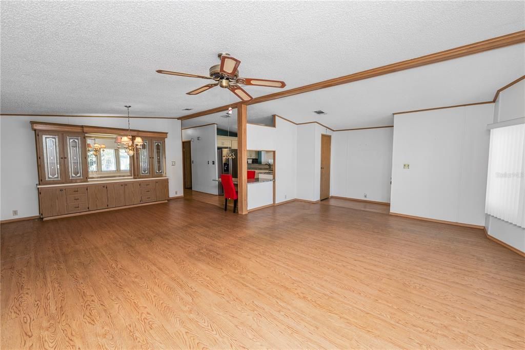 For Sale: $185,000 (2 beds, 2 baths, 1552 Square Feet)