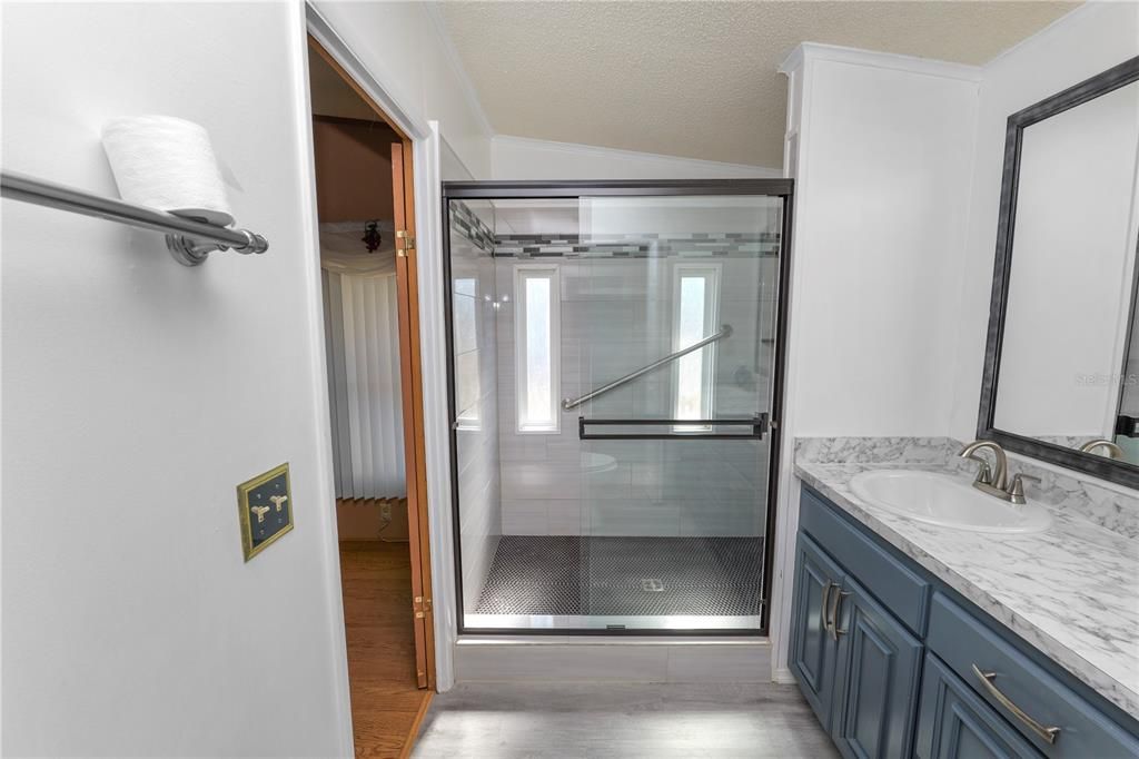 For Sale: $185,000 (2 beds, 2 baths, 1552 Square Feet)