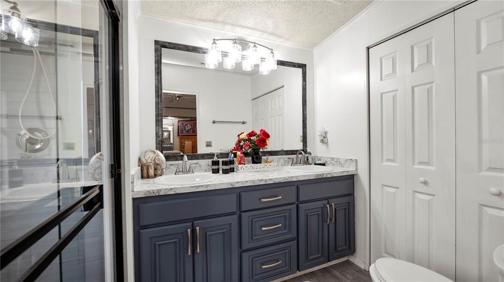For Sale: $185,000 (2 beds, 2 baths, 1552 Square Feet)