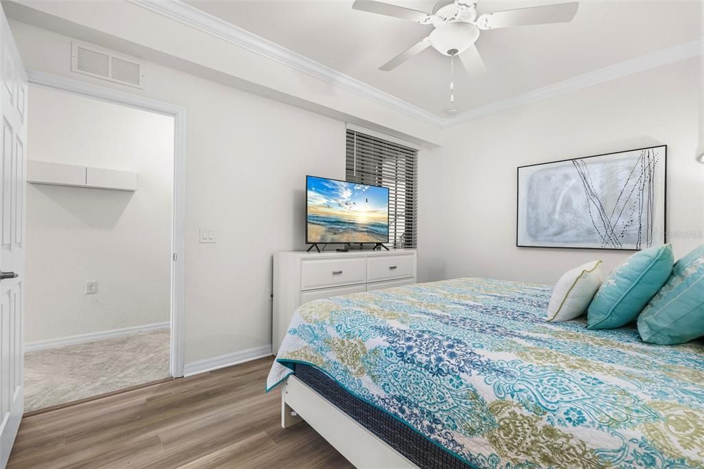 En Venta: $300,000 (2 camas, 2 baños, 1142 Pies cuadrados)