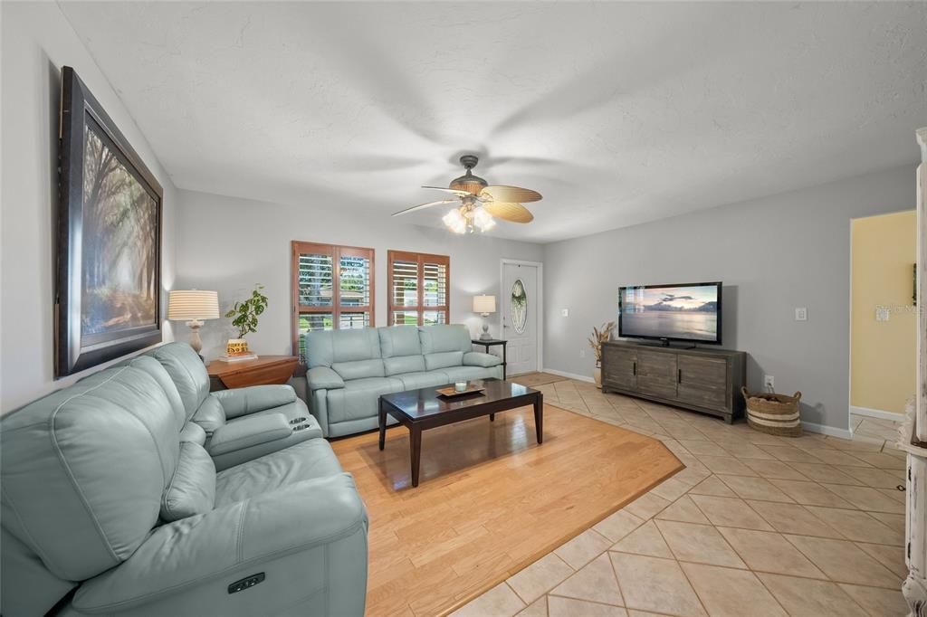 For Sale: $469,900 (3 beds, 2 baths, 1484 Square Feet)