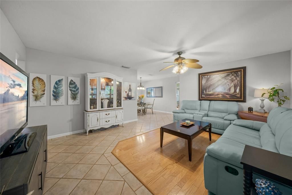 For Sale: $469,900 (3 beds, 2 baths, 1484 Square Feet)