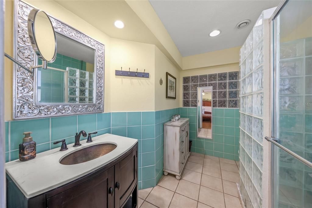 For Sale: $469,900 (3 beds, 2 baths, 1484 Square Feet)