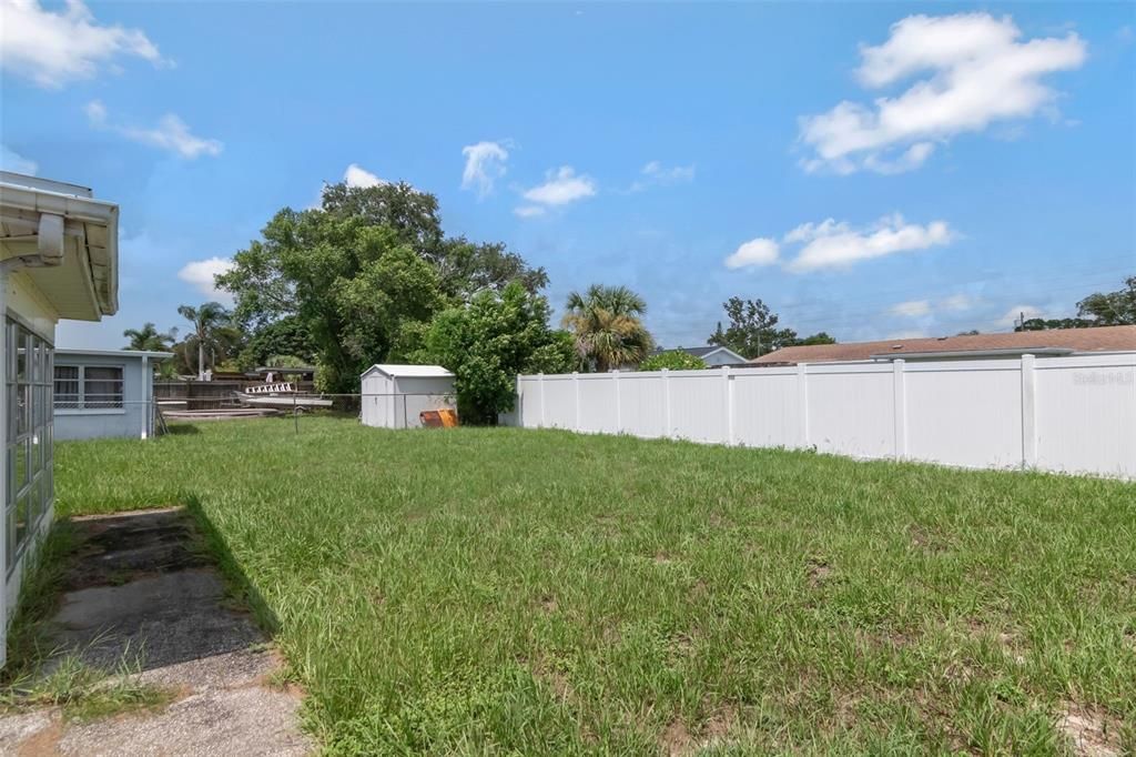 For Sale: $179,900 (2 beds, 1 baths, 909 Square Feet)