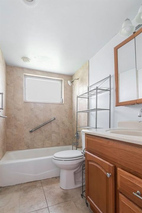 For Sale: $179,900 (2 beds, 1 baths, 909 Square Feet)